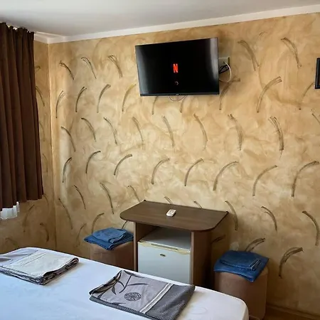 Apartment Cozy One-bedroom In Old Town 2 *